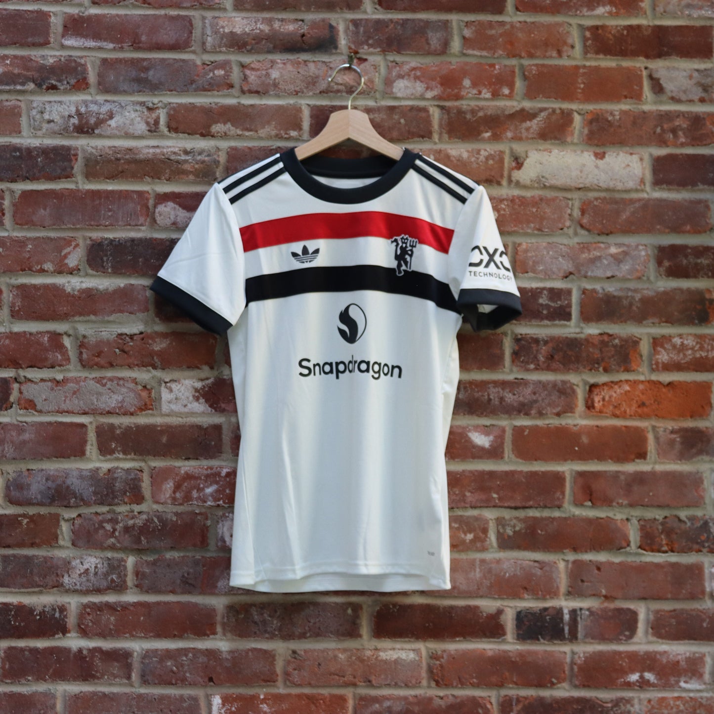 Manchester United Third - 2023/24 - Womens fits