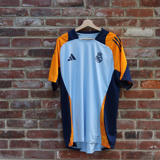 Real Madrid Training - 2023/24 (Multiple Sizes)