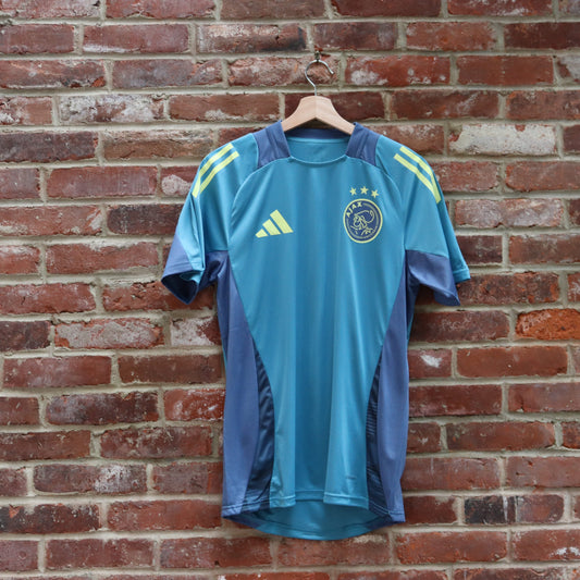 Ajax Training - 2024/25 - (S)