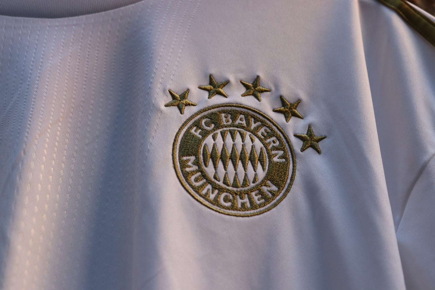 Bayern Munich Away - 2022/23 - Davies (L)