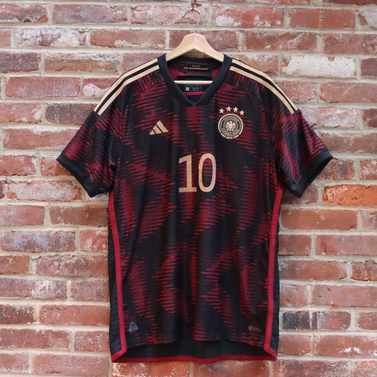 Germany Away - 2022 - Gnabry  - (XL)