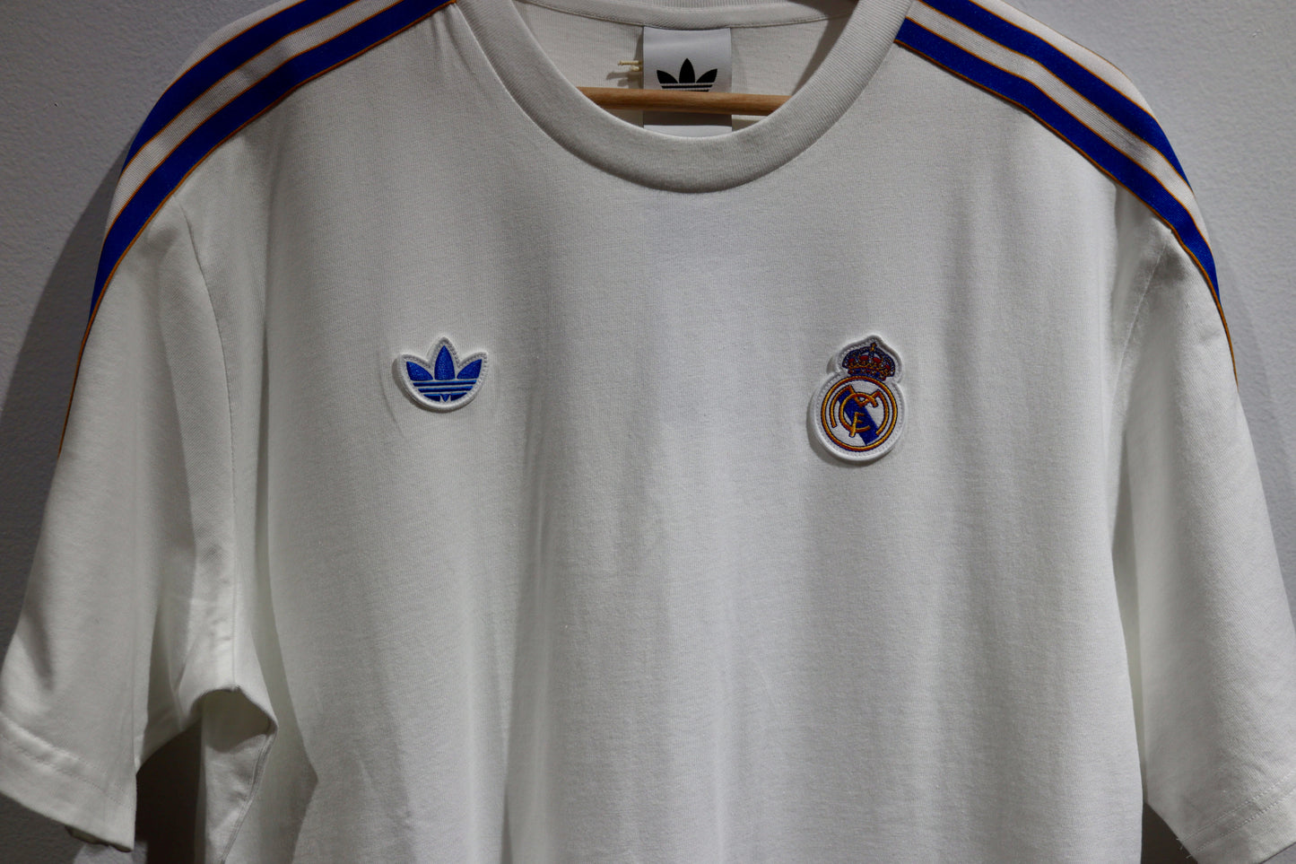 Real Madrid x Adidas Originals Icon Tee - 2025/26 - (M & XL)