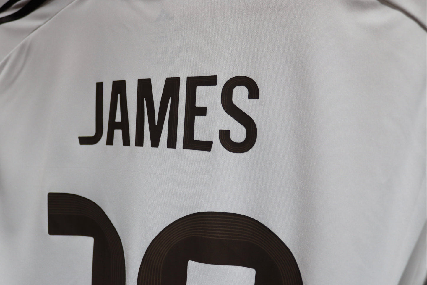 Real Madrid Home Long Sleeve - 2025/26 - James - (M)