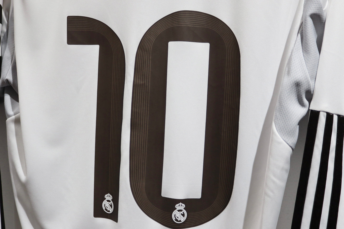 Real Madrid Home Long Sleeve - 2025/26 - James - (M)