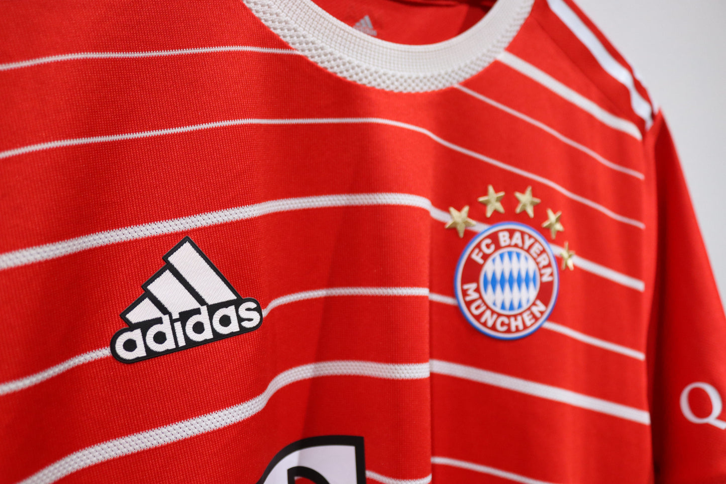 Bayern Munich Home Player Spec- 2022/23 - Lewandowski - (L)