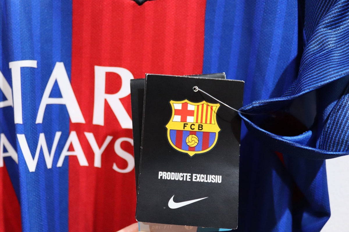 Barcelona Home - 2016/17 - Messi  - (Women's XL)