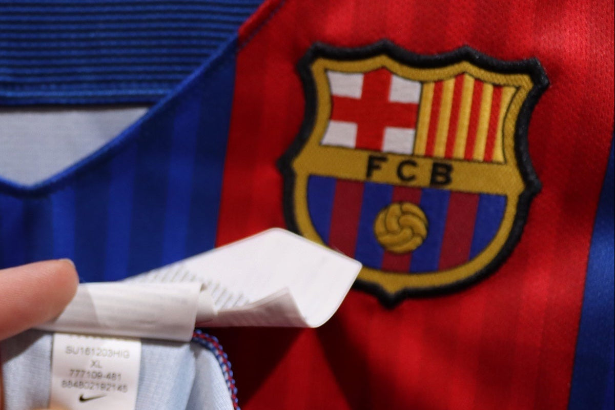 Barcelona Home - 2016/17 - Messi  - (Women's XL)