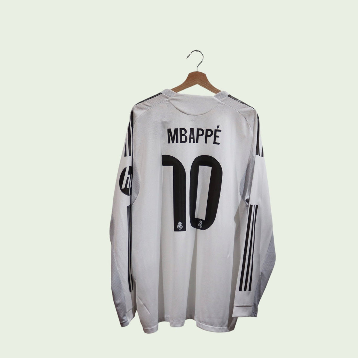 Real Madrid Home Player Spec - 2025/26 - Mbappe (XXL)