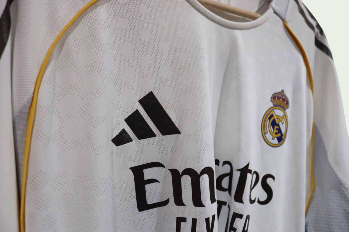 Real Madrid Home Player Spec - 2025/26 - Mbappe (XXL)