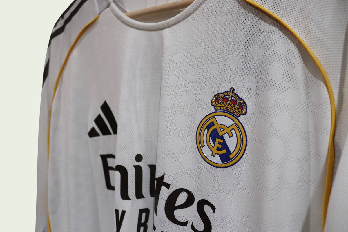 Real Madrid Home Player Spec - 2025/26 - Mbappe (XXL)