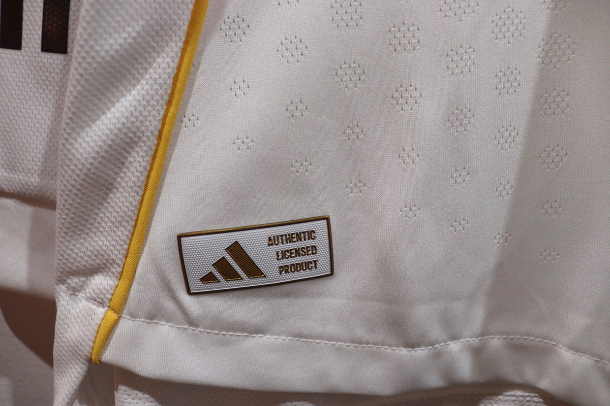 Real Madrid Home Player Spec - 2025/26 - Mbappe (XXL)